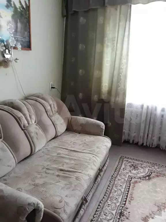 Комната 18 м в 4-к., 4/5 эт. - Фото 0