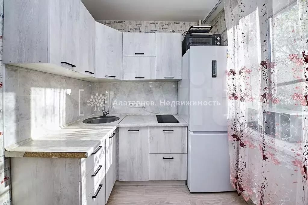 2-к. квартира, 46 м, 1/5 эт. - Фото 1