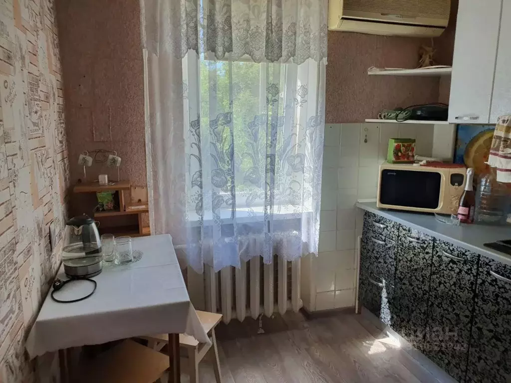 1-к кв. Крым, Керчь ул. Суворова, 25 (30.0 м) - Фото 0