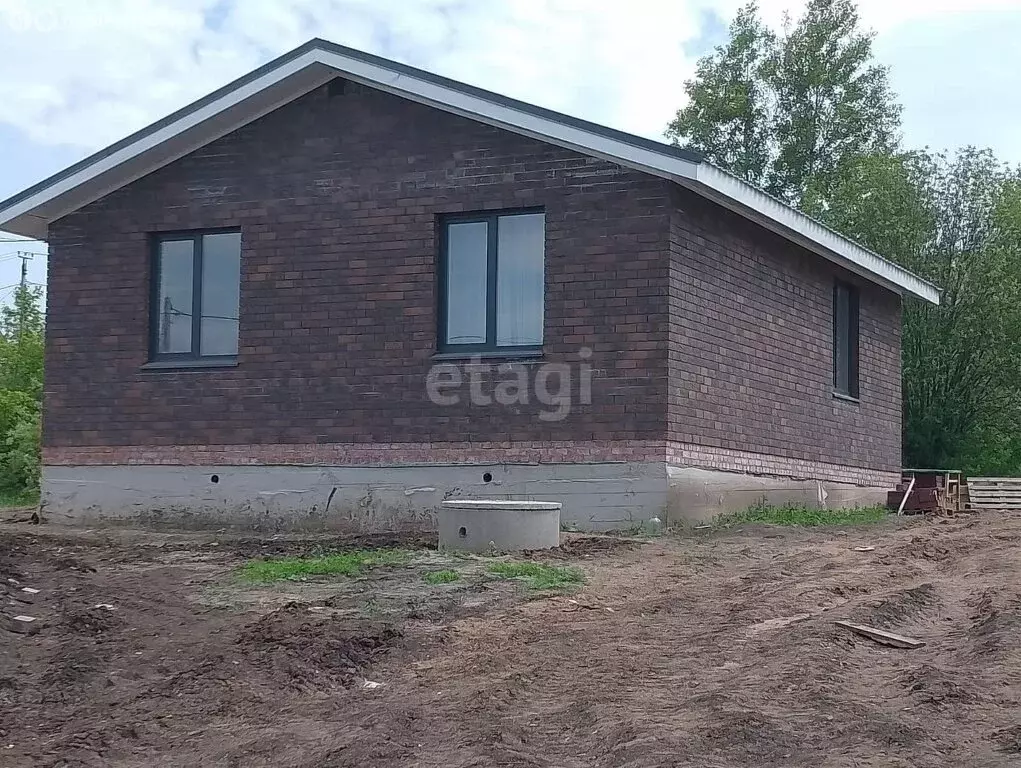 Дом в Иглинский район, Акбердинский сельсовет, деревня Блохино (80 м) - Фото 1