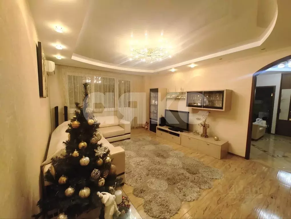 3-к кв. Волгоградская область, Волгоград Новороссийская ул., 11 (104.0 ... - Фото 0