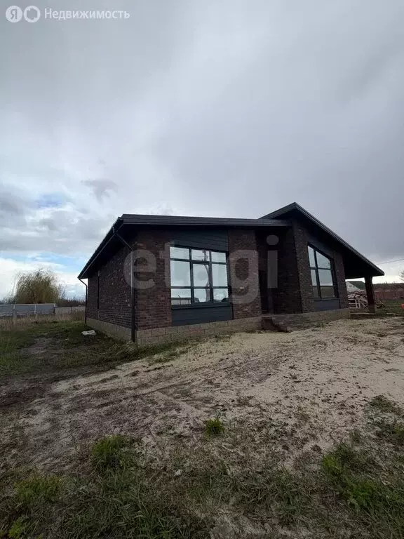 Дом в село Стрелецкое, микрорайон Стрелецкое-83 (150 м) - Фото 1