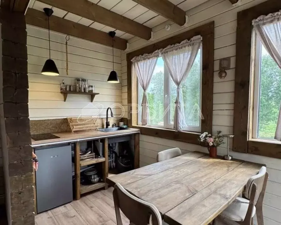 Помещение свободного назначения в Свердловская область, Тугулымский ... - Фото 1