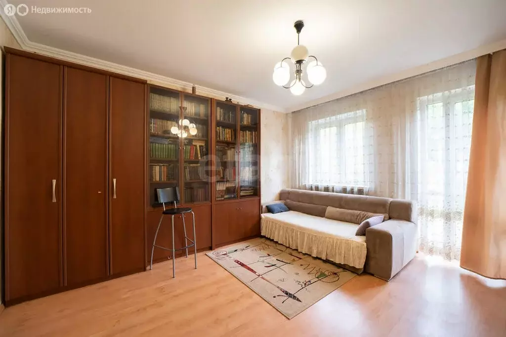 4-комнатная квартира: Калининград, улица Дмитрия Донского, 41 (86.8 м) - Фото 1