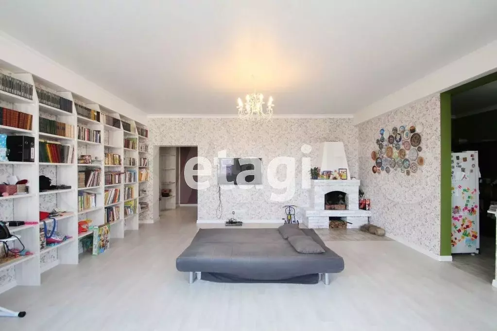 4-к. квартира, 130 м, 3/4 эт. - Фото 0