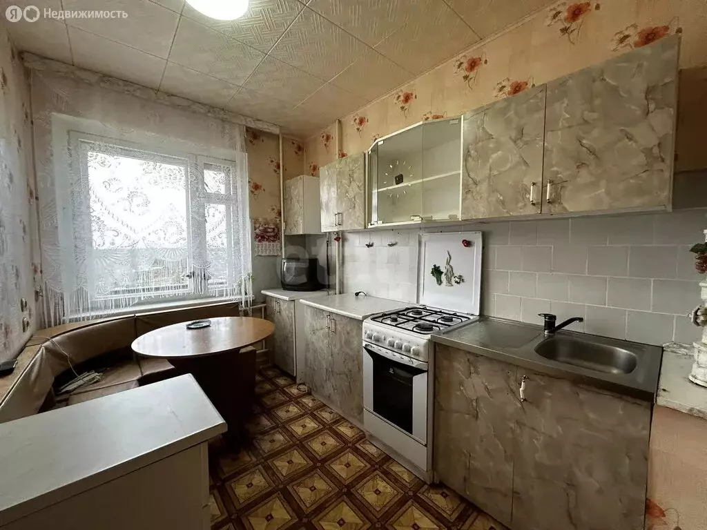 3-комнатная квартира: Усинск, Возейская улица, 13 (68.3 м) - Фото 1