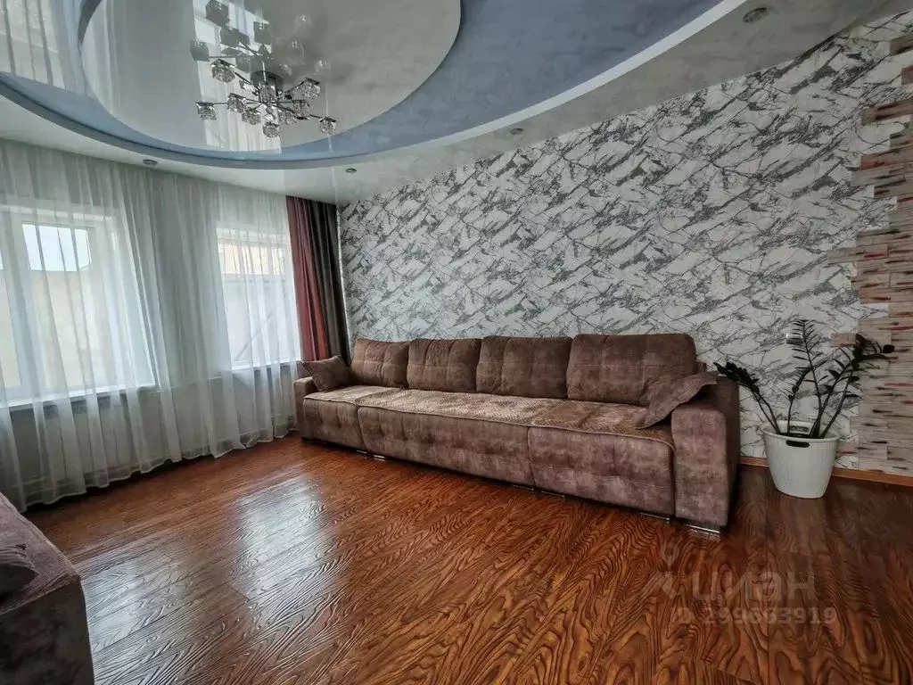 Дом в Сахалинская область, Южно-Сахалинск Почтовая ул., 49 (170 м) - Фото 0