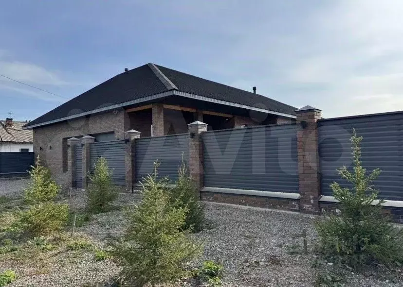 Коттедж в Хакасия, Абакан Центральная ул., 117 (265 м) - Фото 1