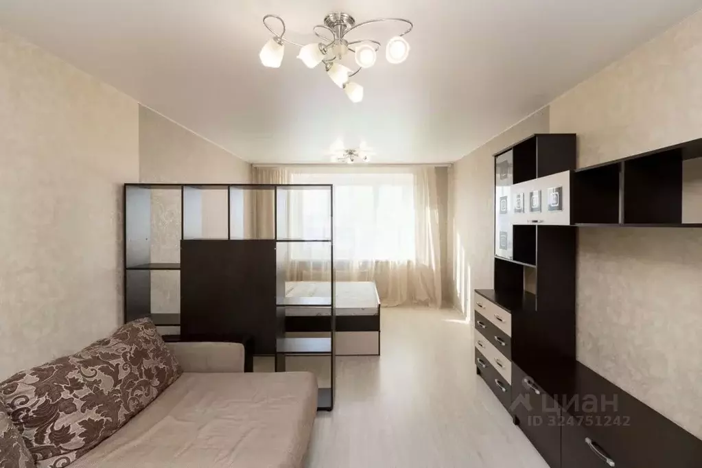 1-к кв. Тюменская область, Тюмень ул. Валентины Трофимовой, 13 (41.0 ... - Фото 1