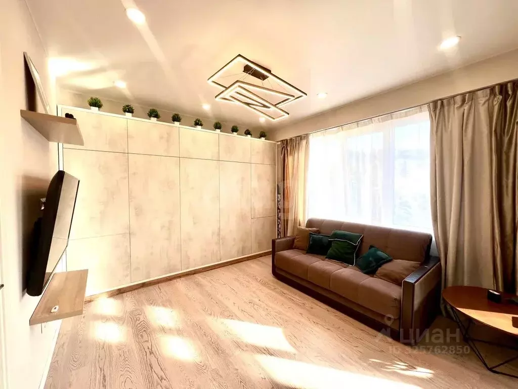 1-к кв. Сахалинская область, Южно-Сахалинск Горная ул., 8к1 (50.0 м) - Фото 1