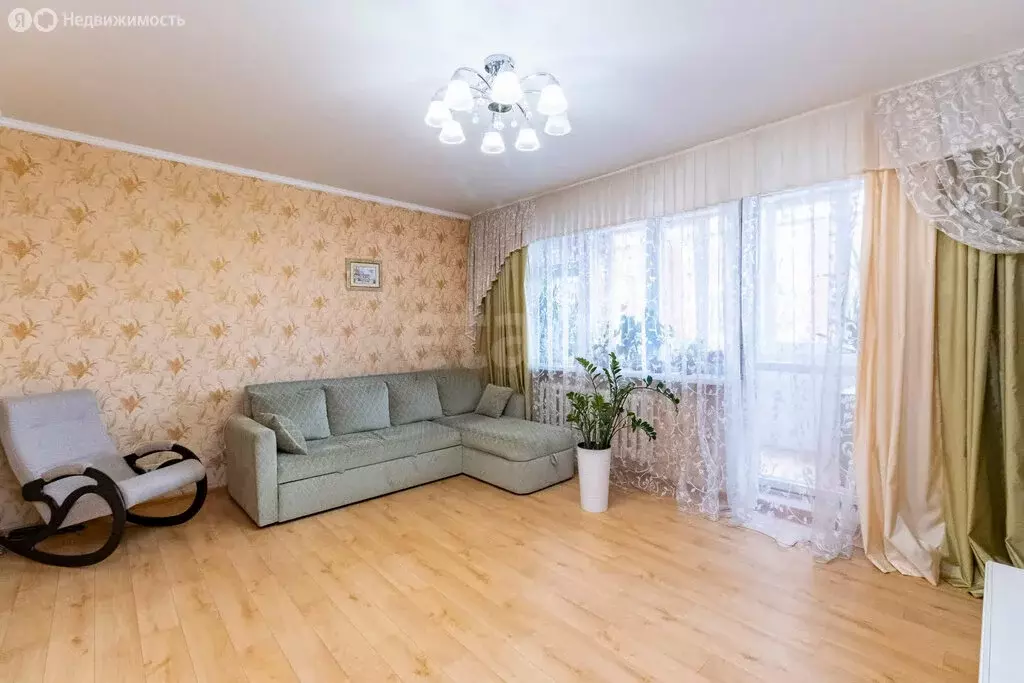 2-комнатная квартира: Тюмень, улица Червишевский Тракт, 64А (68.8 м) - Фото 0