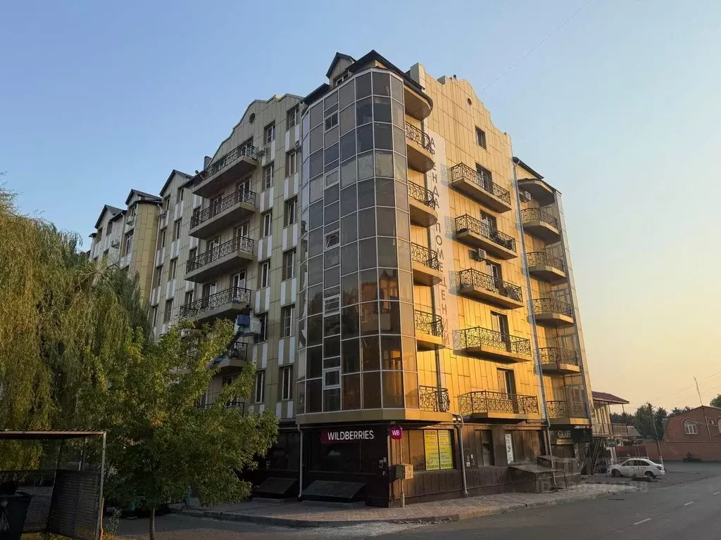 2-к кв. Ингушетия, Назрань Фабричная ул., 8 (89.0 м) - Фото 0