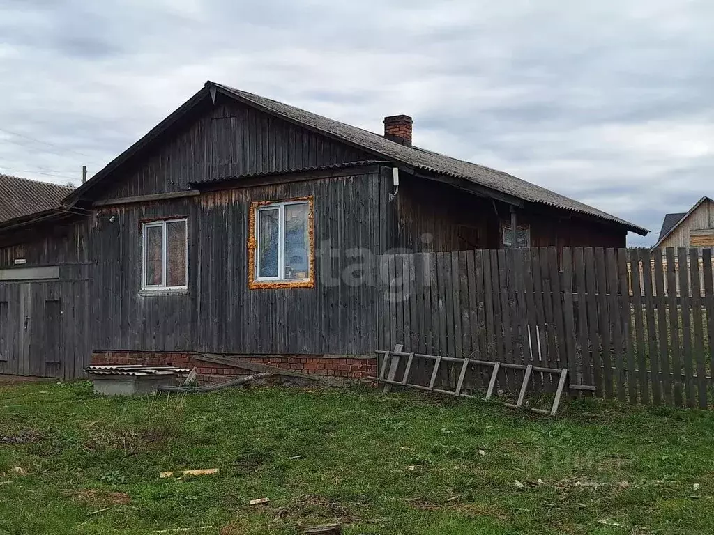 Дом в Свердловская область, Горноуральский муниципальный округ, с. ... - Фото 1