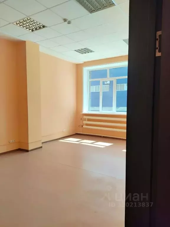 Офис в Омская область, Омск ул. Куйбышева, 132к2 (32 м) - Фото 1