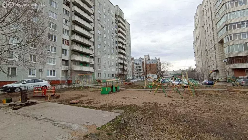 3-комнатная квартира: Омск, улица Богдана Хмельницкого, 46 (70.4 м) - Фото 1