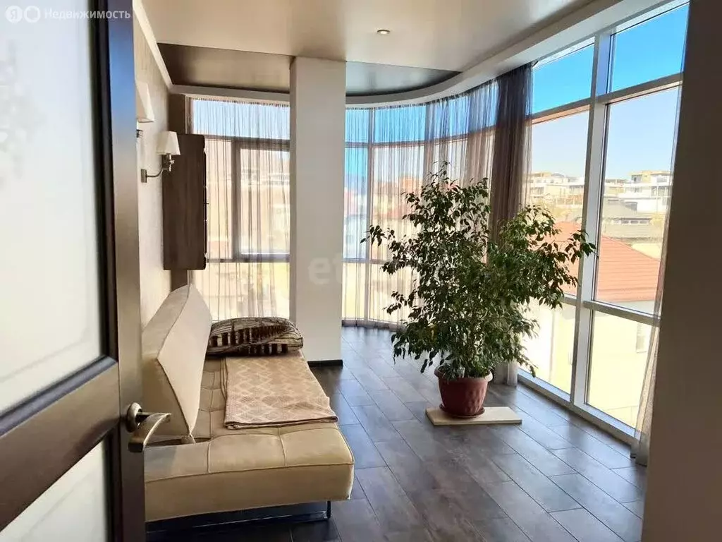 2-комнатная квартира: село Мысхако, Заветная улица, 68А (67.7 м) - Фото 1