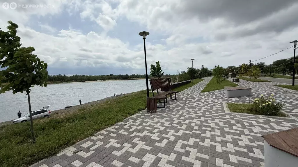 Дом в хутор Пухляковский, Центральная улица (287 м) - Фото 1