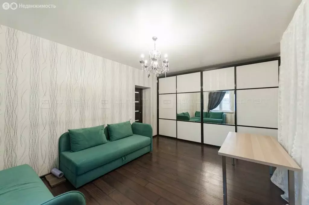 3-комнатная квартира: Казань, улица Адоратского, 4 (92.6 м) - Фото 1