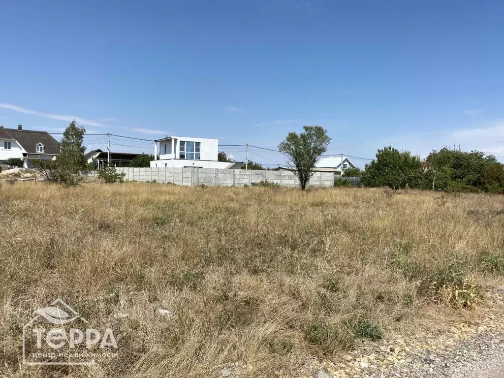 Участок в Крым, Сакский район, с. Уютное ул. Симферопольская, 9А (6.0 ... - Фото 1