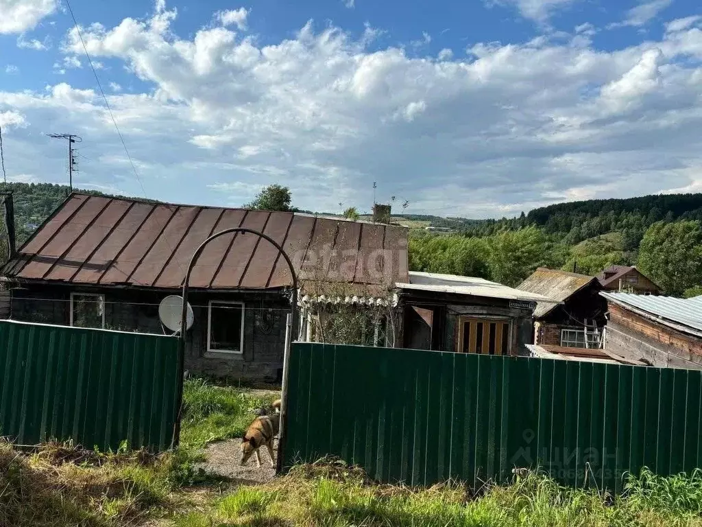 Дом в Кемеровская область, Осинники Кузбасская ул. (52 м) - Фото 0