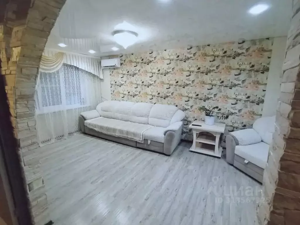 2-к кв. Челябинская область, Челябинск ул. Калинина, 9 (47.0 м) - Фото 1