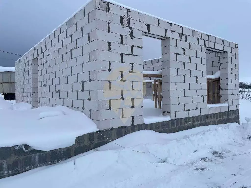 Дом в Белгородская область, Старооскольский городской округ, с. ... - Фото 1