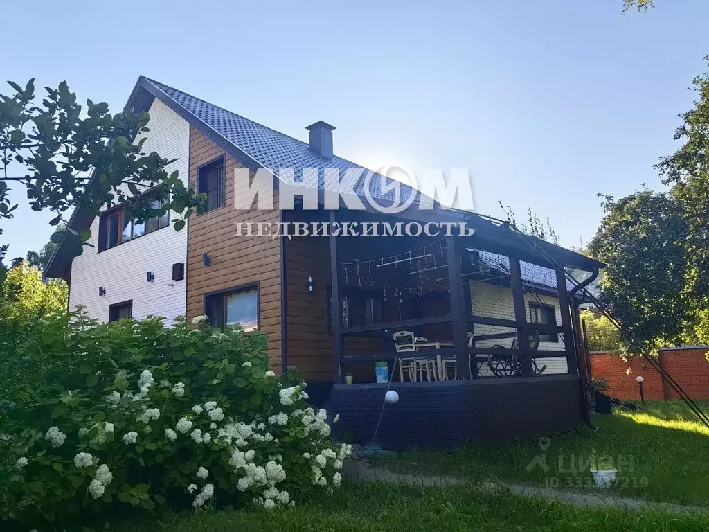 Дом в Московская область, Красногорск городской округ, с. ... - Фото 1