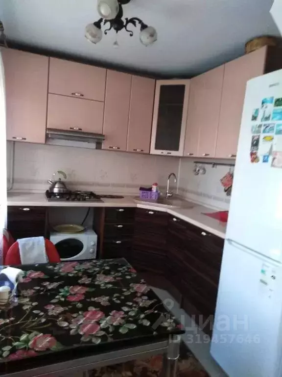 3-к кв. Пермский край, Губаха ул. Дегтярева, 6 (56.0 м) - Фото 1