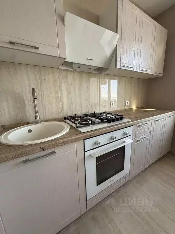 1-к кв. Волгоградская область, Волгоград ул. Маршала Чуйкова, 11 (39.0 ... - Фото 1