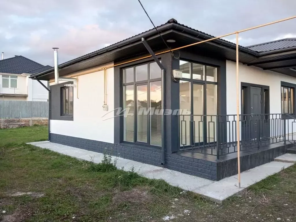 Дом в Крым, Симферопольский район, с. Мирное ул. Раздольная (120 м) - Фото 1