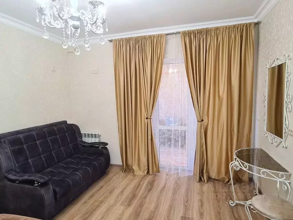Дом в Краснодарский край, Ейск ул. Калинина, 288 (50 м) - Фото 1