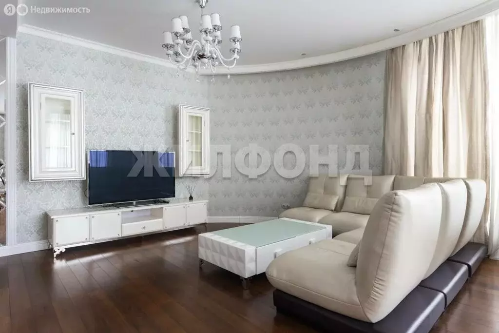 3-комнатная квартира: Новосибирск, улица Чаплыгина, 93 (100 м) - Фото 1