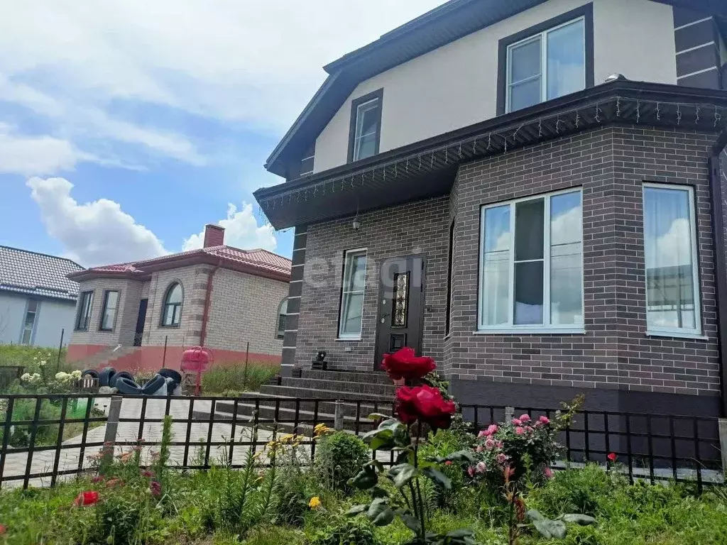 Дом в Краснодарский край, Новороссийск городской округ, Натухаевская ... - Фото 0