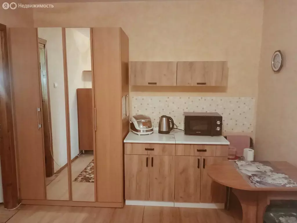 1к в 6-комнатной квартире (17.4 м) - Фото 0