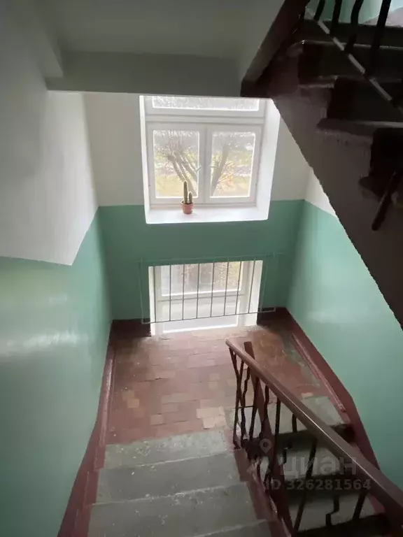 1-к кв. Ленинградская область, Кириши Пионерская ул., 9 (30.0 м) - Фото 1