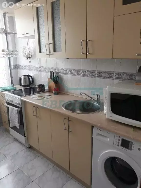 3-комнатная квартира: Новосибирск, улица Кропоткина, 128/3 (57.4 м) - Фото 0