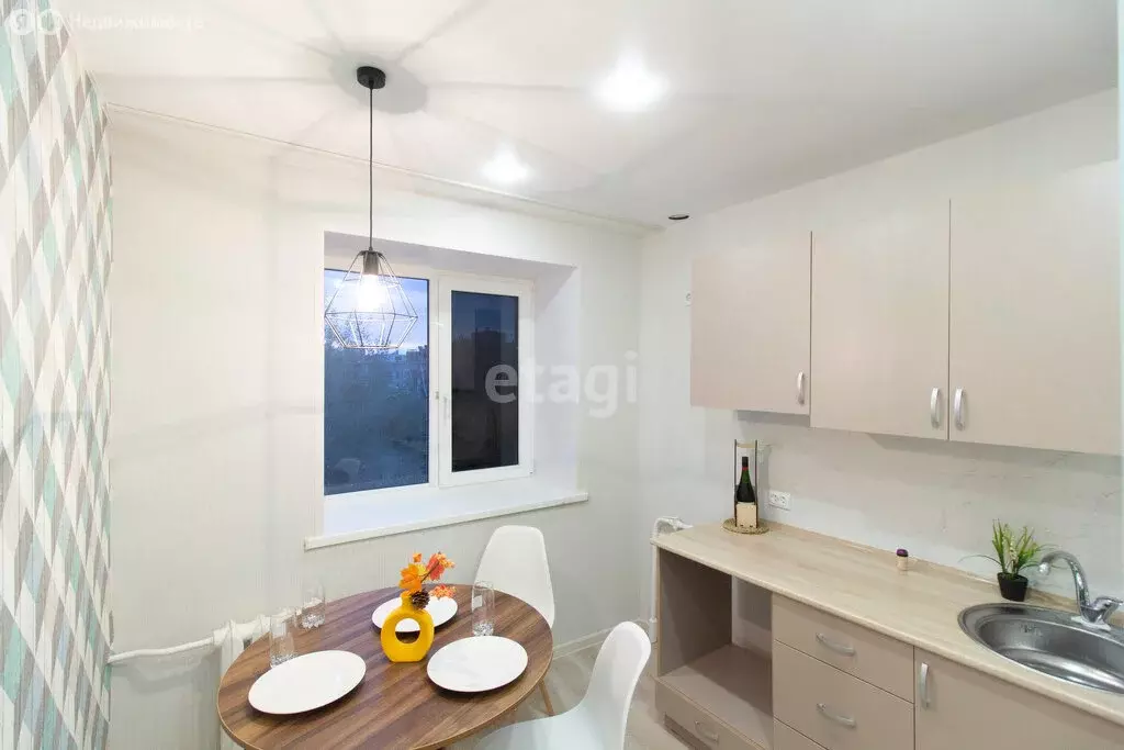 1-комнатная квартира: Тюмень, Минская улица, 15 (44 м) - Фото 1