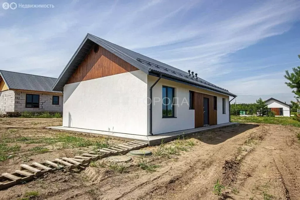 Дом в Октябрьский, Софийская улица (95 м) - Фото 1