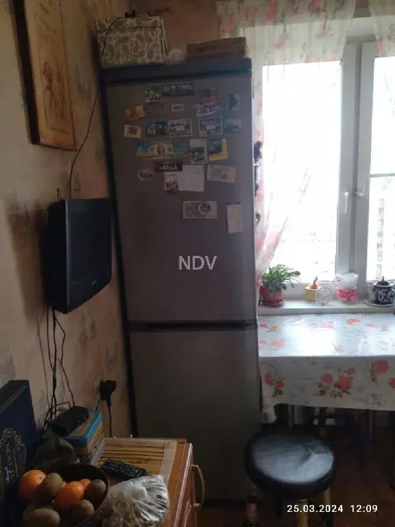 Продается комната в 3-комнатной квартире - Фото 0