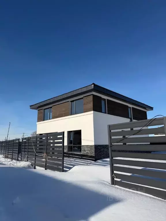 Дом в Самарская область, Красноярский район, Светлое Поле с/пос, с. ... - Фото 1