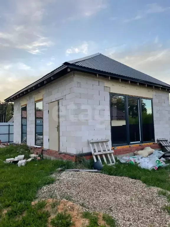 Дом в Калужская область, Юхнов пос. Корь, ул. Южная, 9 (43 м) - Фото 1