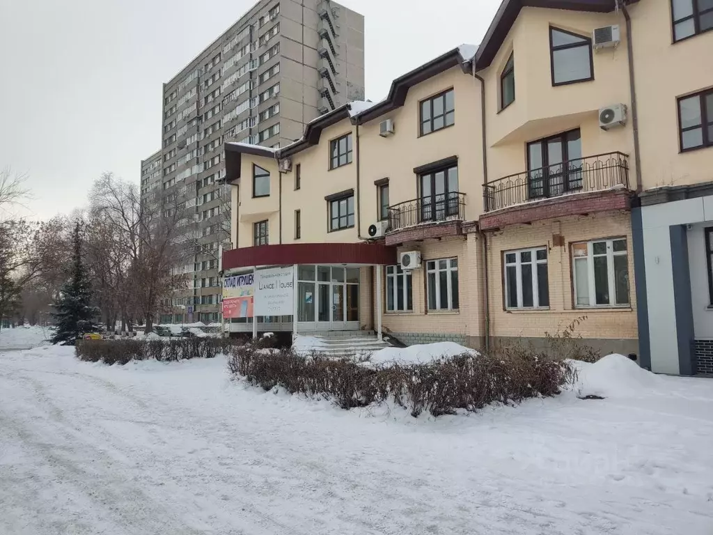 Помещение свободного назначения в Самарская область, Тольятти ул. ... - Фото 1