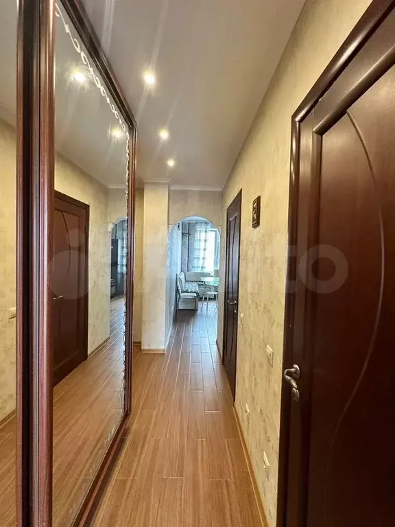 2-к. квартира, 60 м, 7/25 эт. - Фото 1