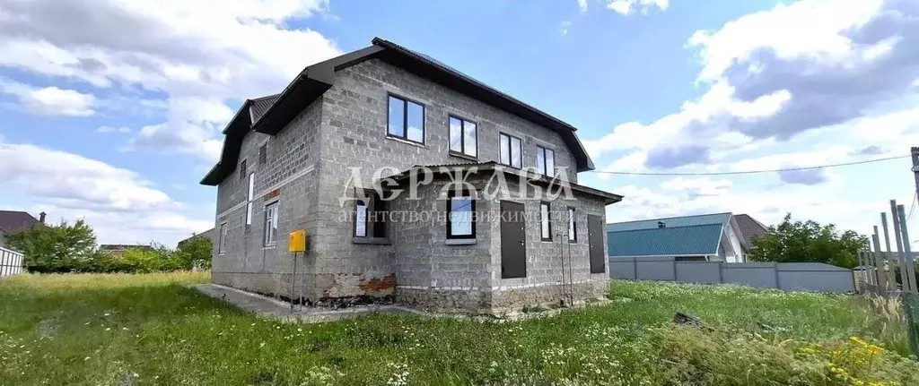 Коттедж в Белгородская область, Старый Оскол Пушкарская дача мкр,  ... - Фото 1