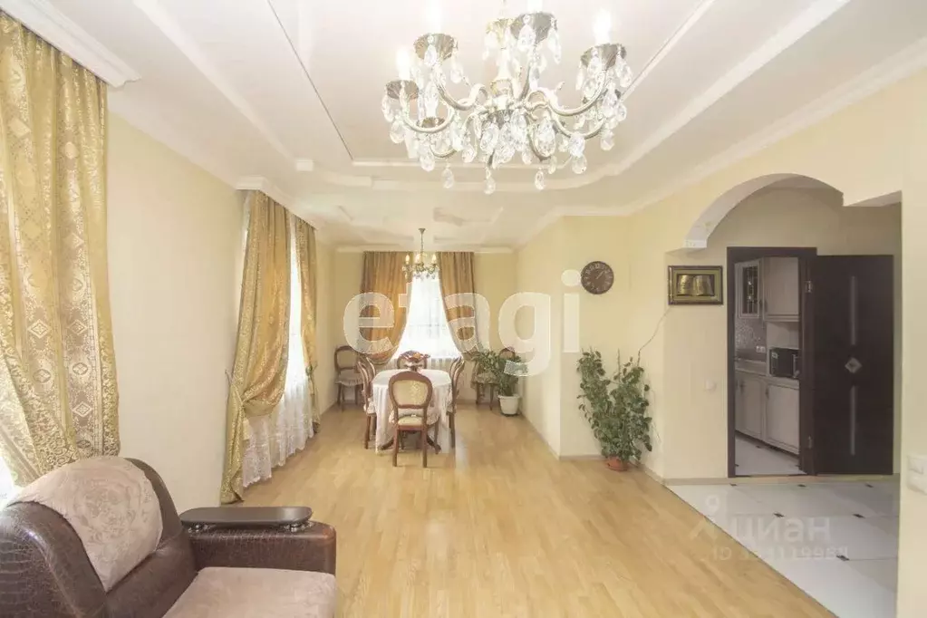Дом в Тюменская область, Тюмень пер. Лобачевского (243 м) - Фото 1