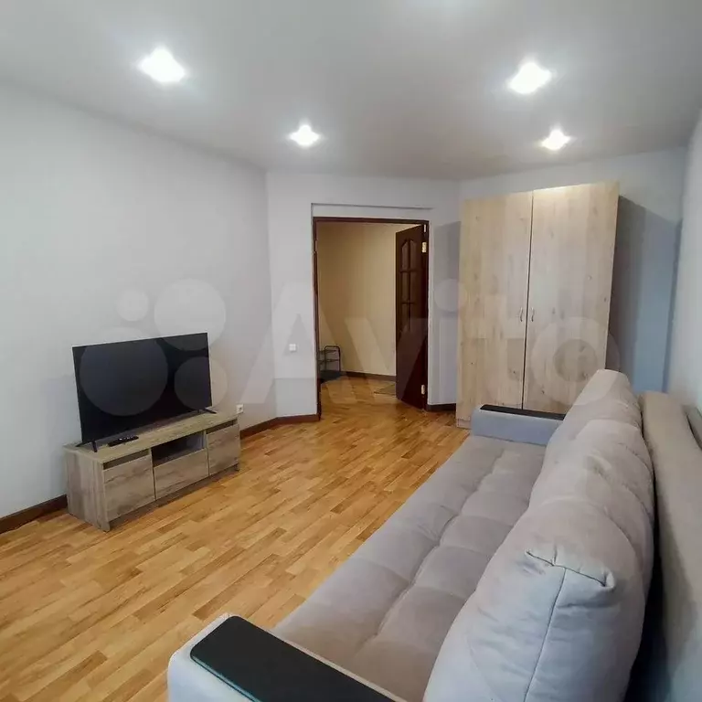 1-к. квартира, 40 м, 9/12 эт. - Фото 0