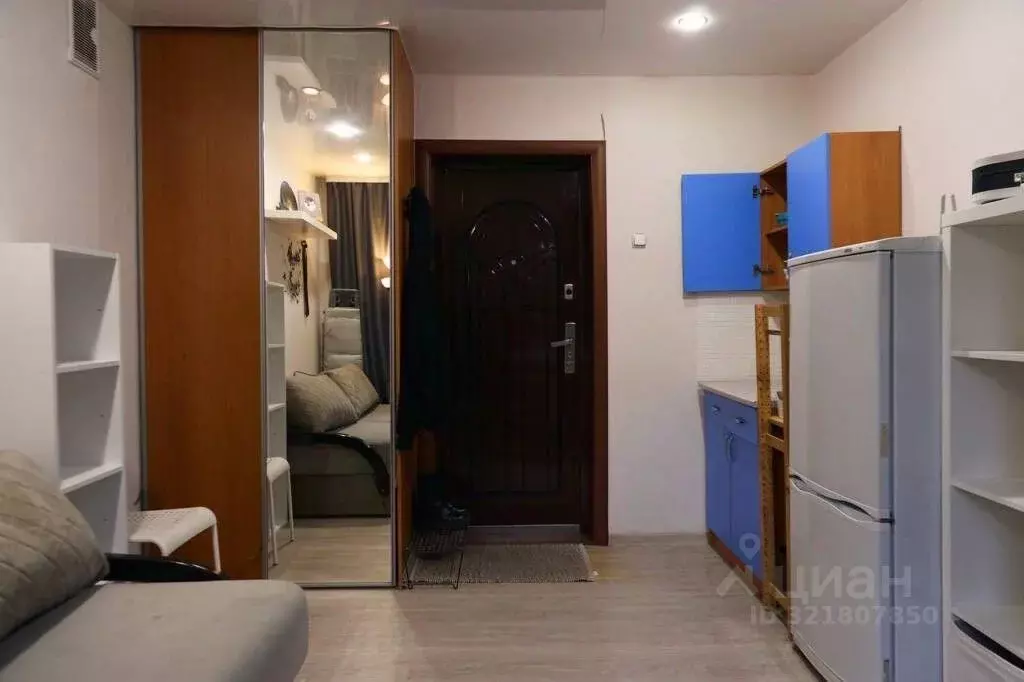 Комната Свердловская область, Екатеринбург ул. Сулимова, 38 (12.4 м) - Фото 1