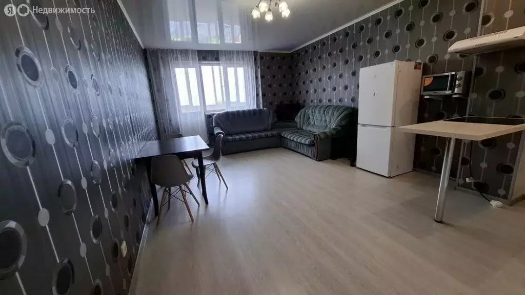 2-комнатная квартира: Курск, улица Челюскинцев, 25 (83.2 м) - Фото 0