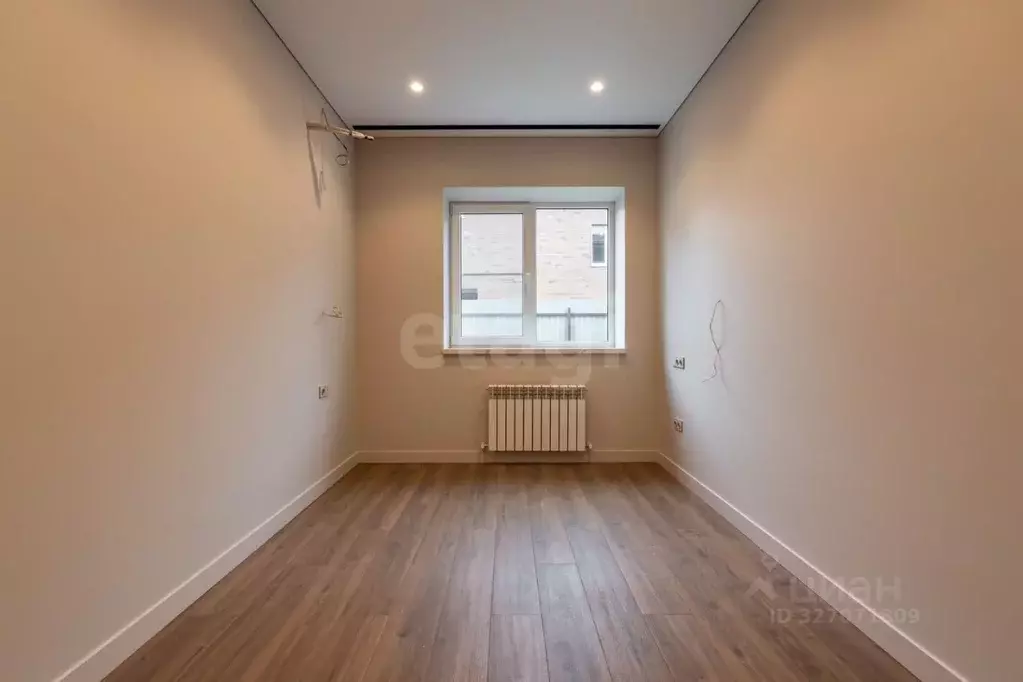 Дом в Ростовская область, Батайск Артемовская ул. (190 м) - Фото 1