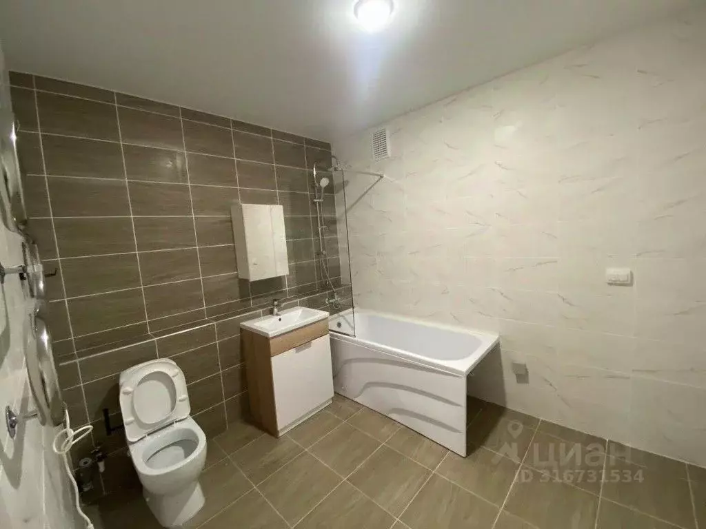 3-к кв. Татарстан, Казань ул. Братьев Батталовых, 27 (74.0 м) - Фото 1